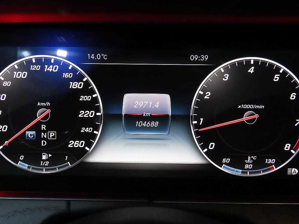 Mercedes Benz E class - Vista 9