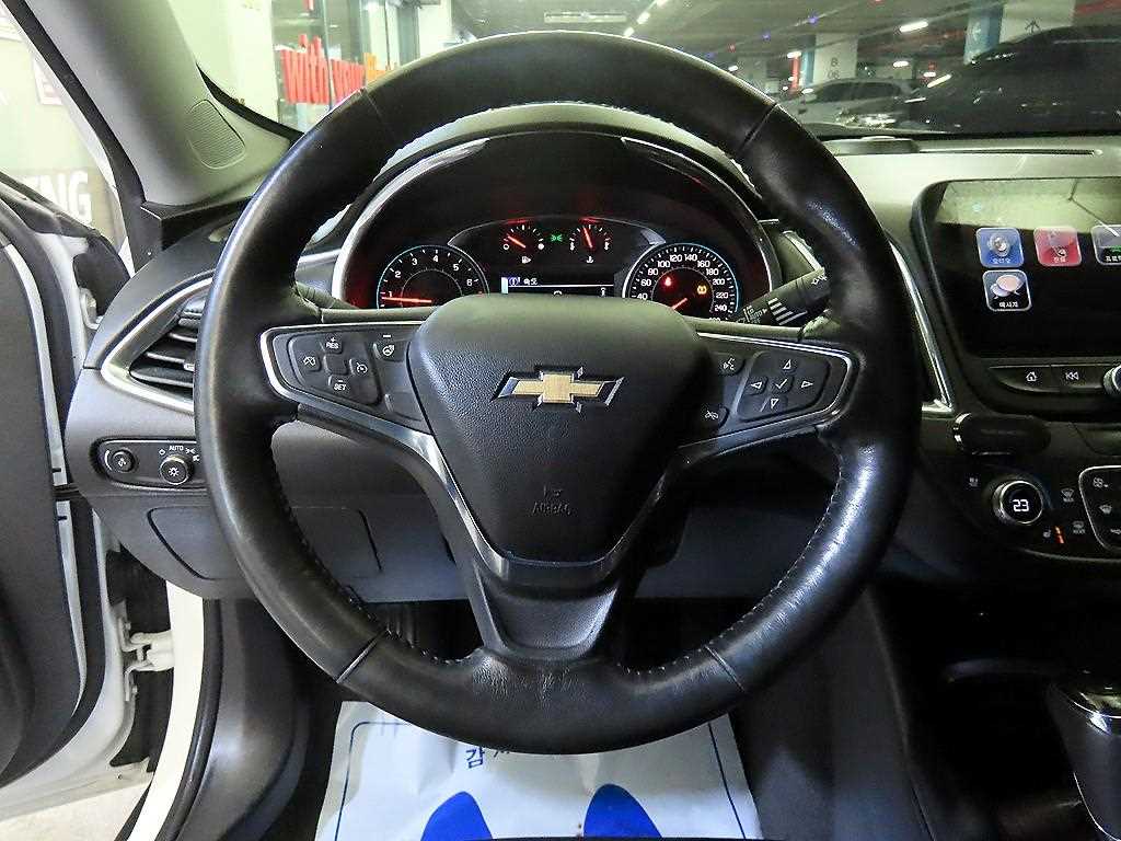 Chevrolet Malibu - Vista 8