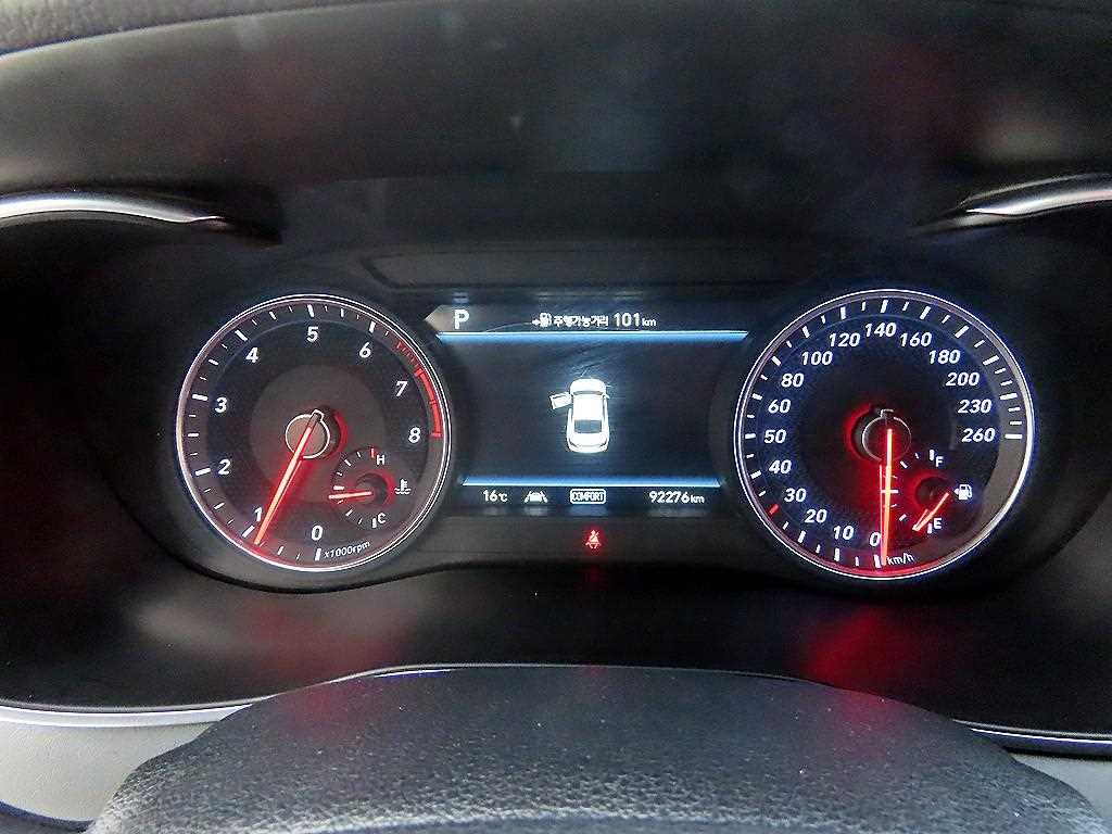 Genesis G70 - Vista 9