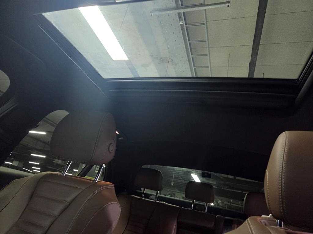 Mercedes Benz E class - Vista 10