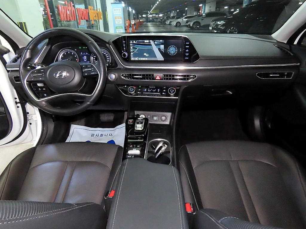 HYUNDAI Sonata - Vista 10