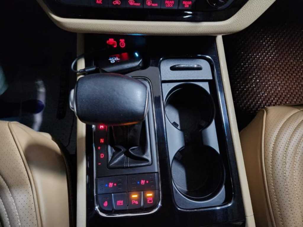 KIA Carnival 2018 Blanco - Importación desde Corea - HF Imports Iquique - Foto 13