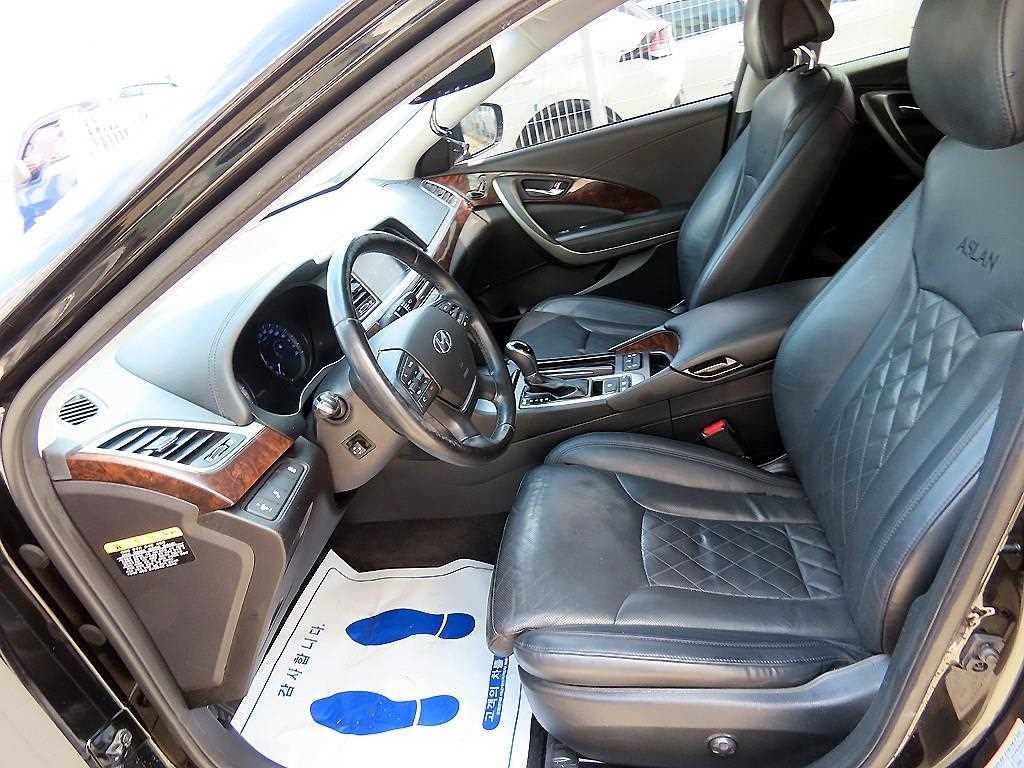 HYUNDAI Aslan - Vista 5