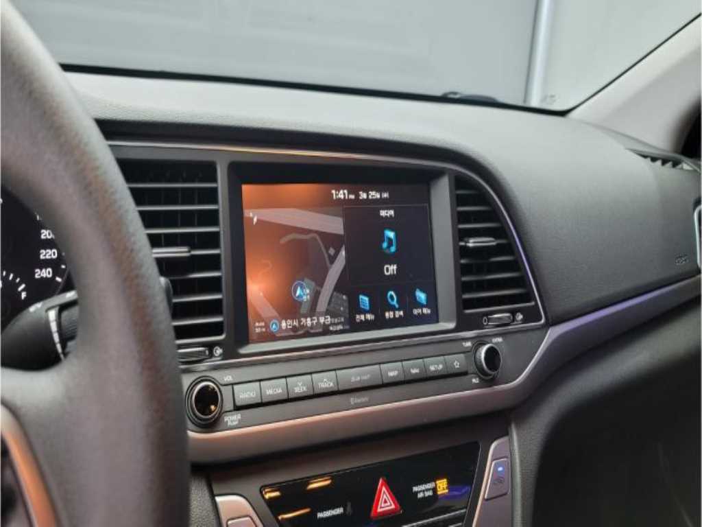 HYUNDAI Avante 2018 - Importación desde Corea - HF Imports Iquique - Foto 13