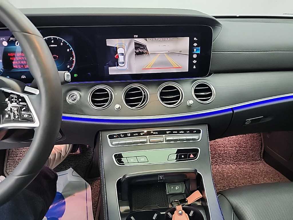 Mercedes Benz E class - Vista 10