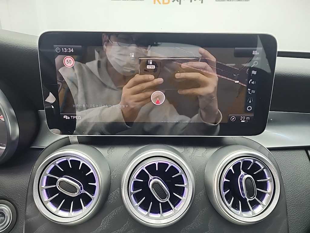 Mercedes Benz C Class 2019 Blanco - Importación desde Corea - HF Imports Iquique - Foto 15