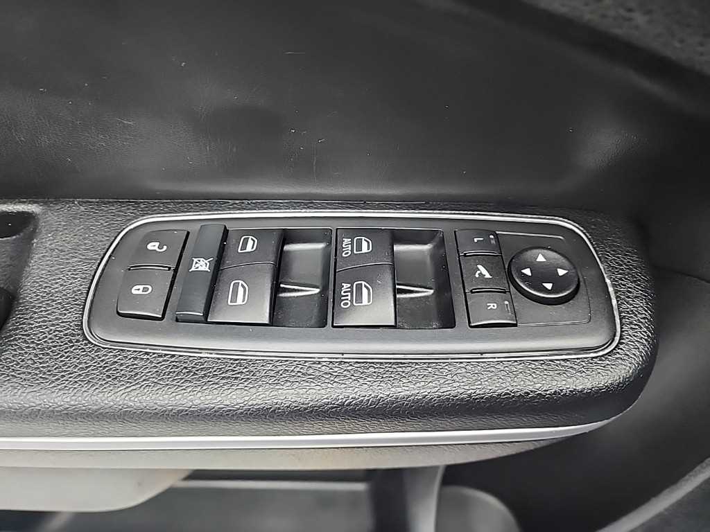 Chrysler 300C 2014 Negro - Importación desde Corea - HF Imports Iquique - Foto 17