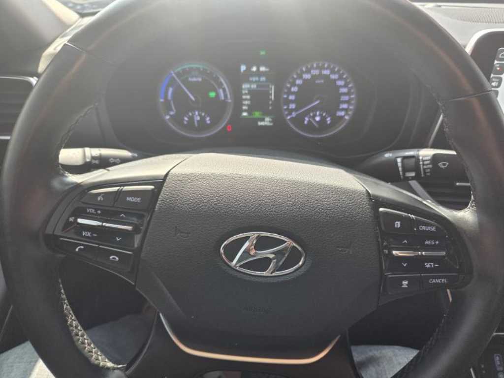 HYUNDAI Grandeur - Vista 6