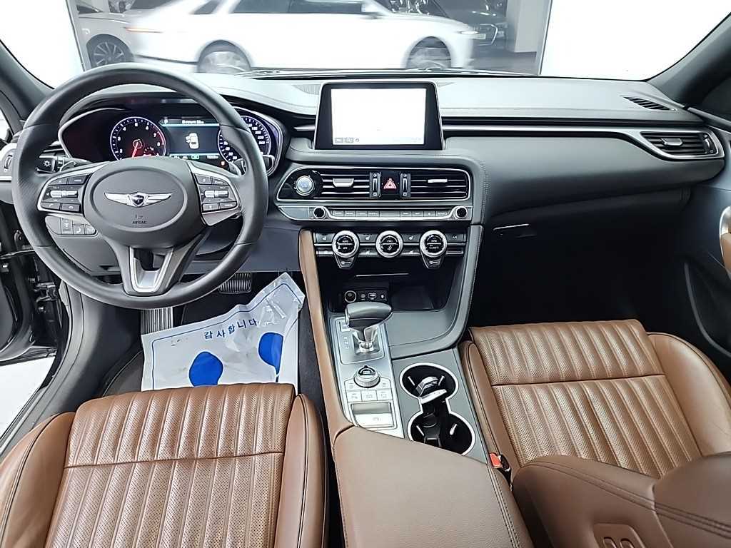 Genesis G70 - Vista 7