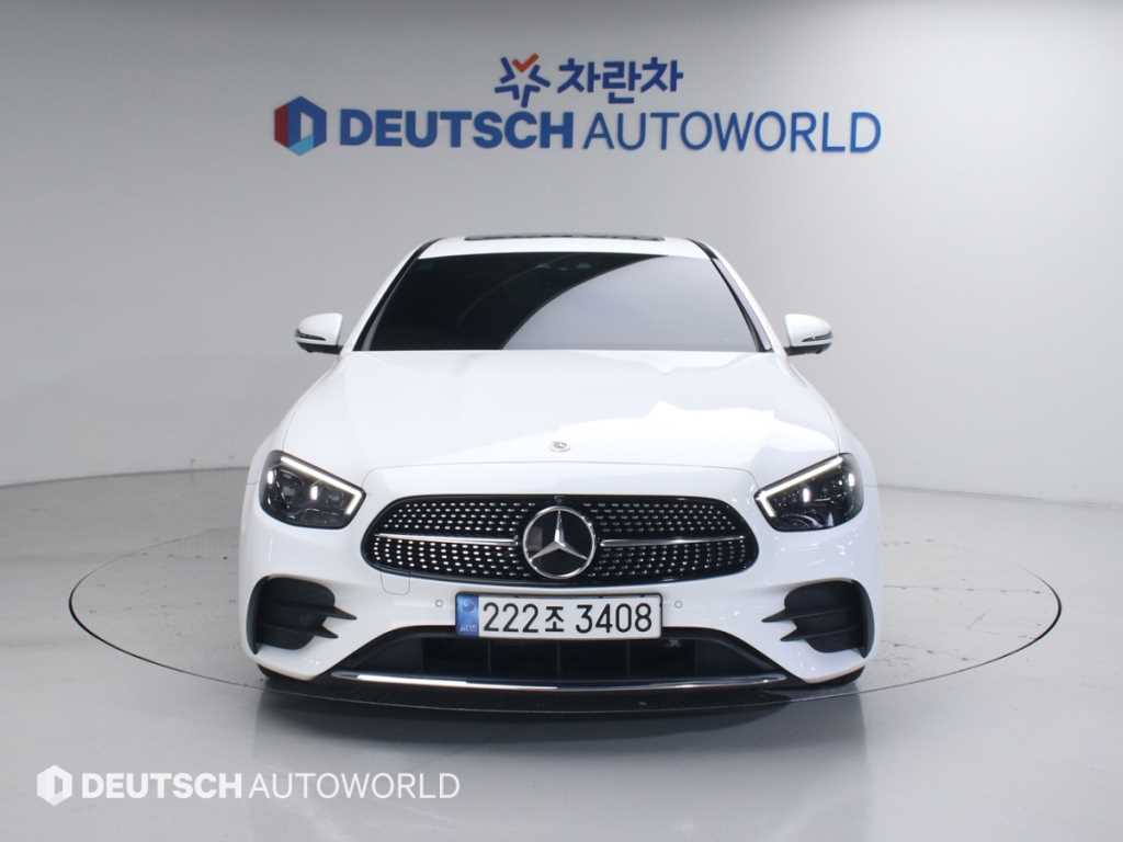 Mercedes Benz E class - Vista 3