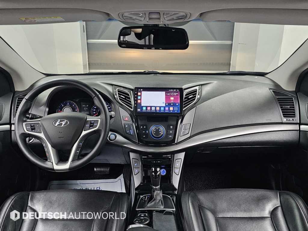 HYUNDAI i40 - Vista 7