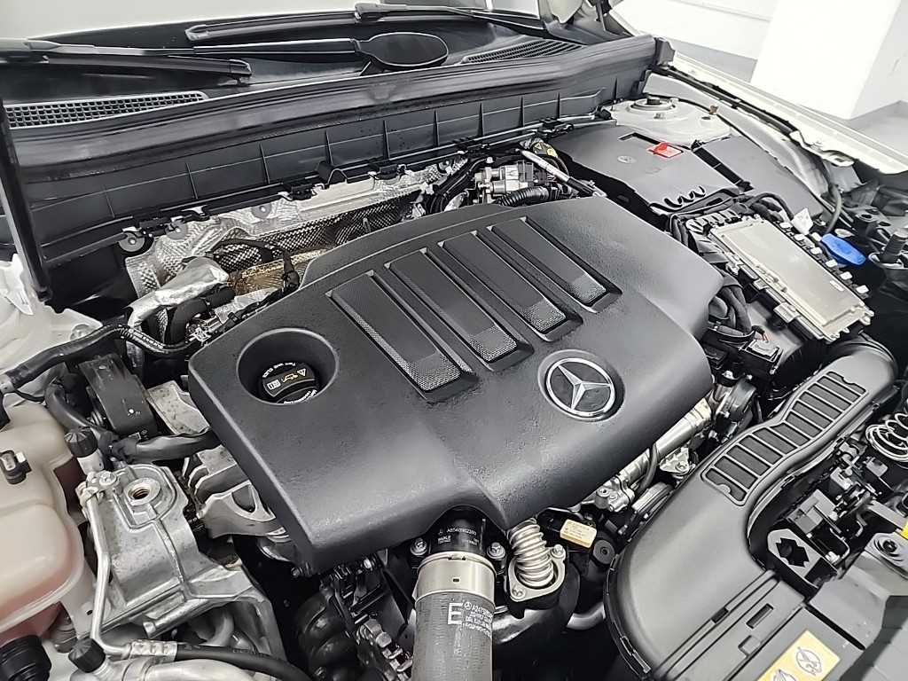 Mercedes Benz GLB Class - Vista 5