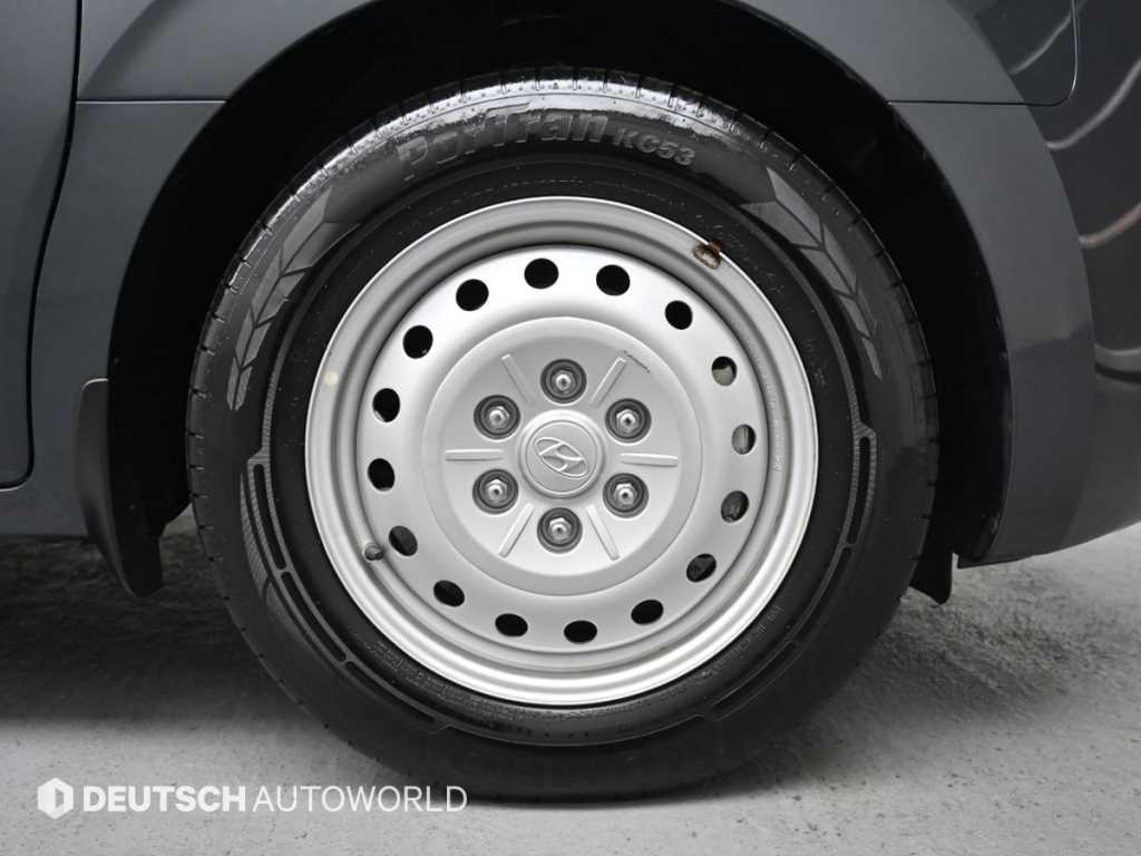 HYUNDAI Staria - Vista 5