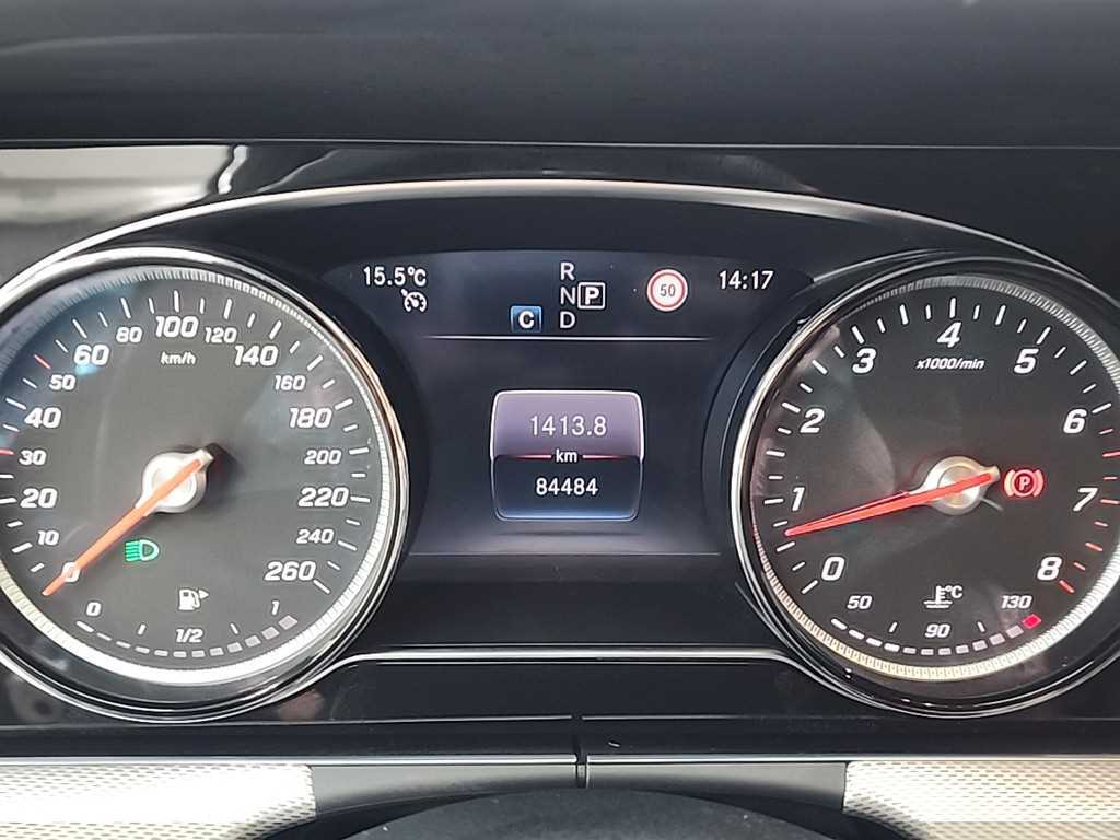 Mercedes Benz E class - Vista 6