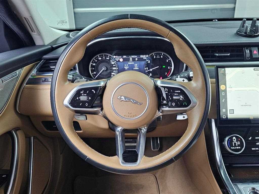 Jaguar XF 2022 Negro - Importación desde Corea - HF Imports Iquique - Foto 13