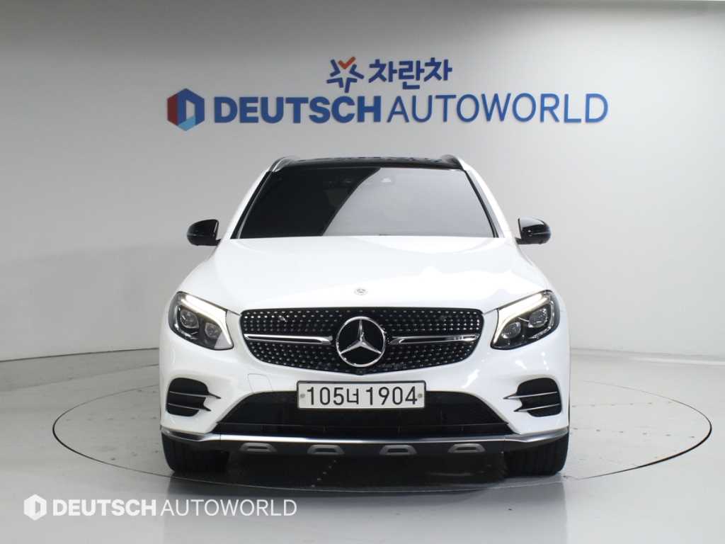 Mercedes Benz GLC Class - Vista 3