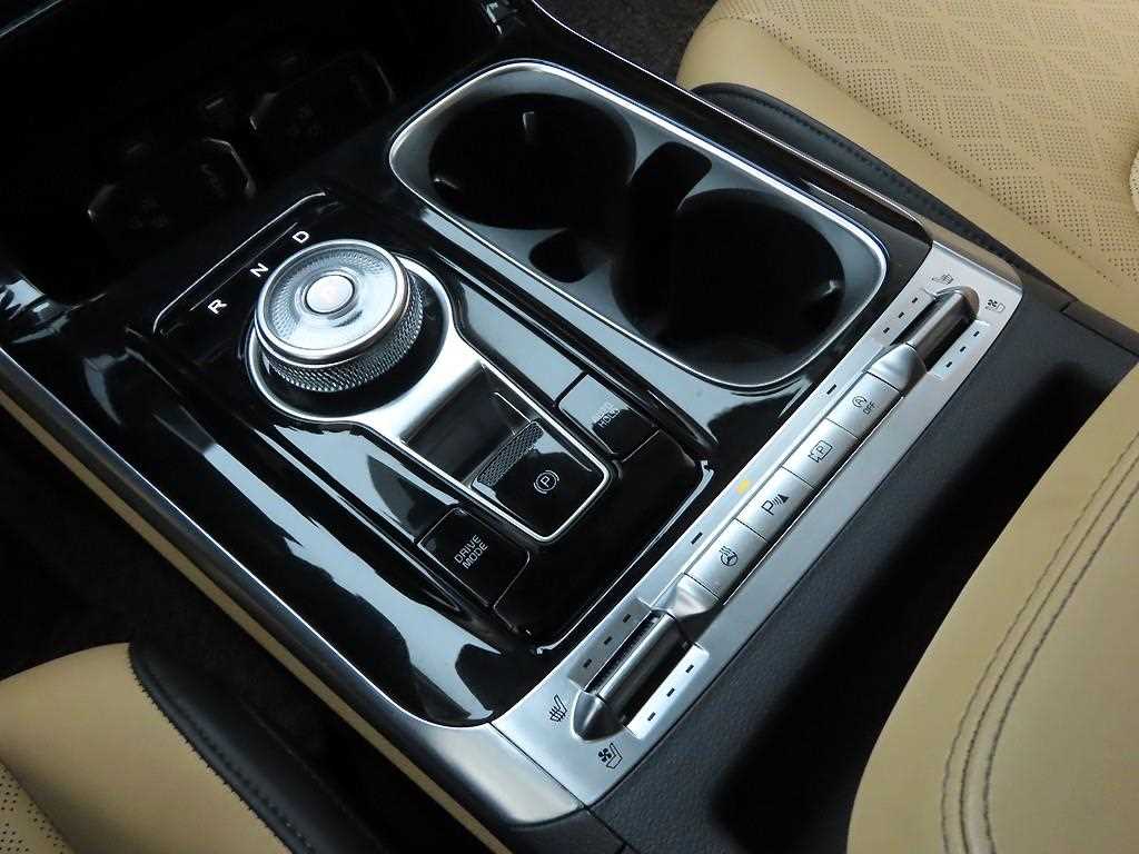 KIA Carnival - Vista 10