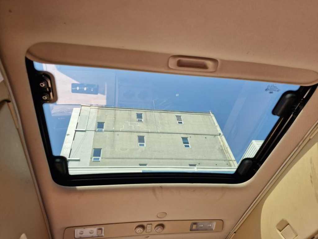 HYUNDAI Starex - Vista 5