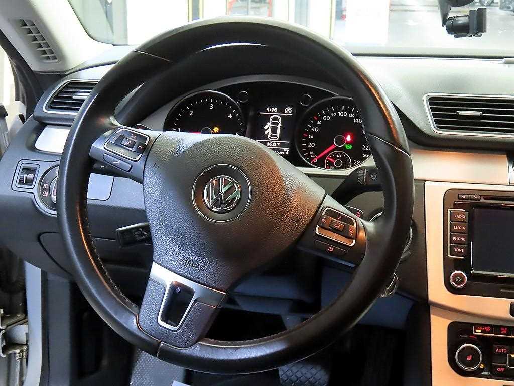 Volkswagen CC - Vista 8