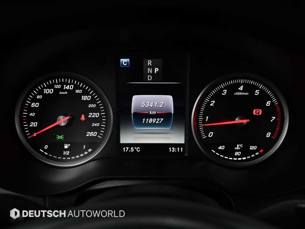 Mercedes Benz GLC Class - Vista 8