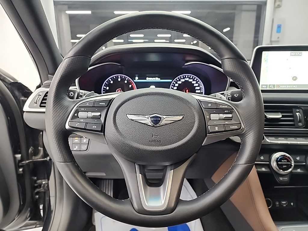 Genesis G70 - Vista 9