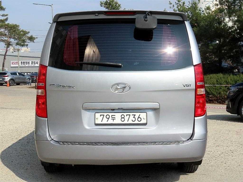 HYUNDAI Starex - Vista 4
