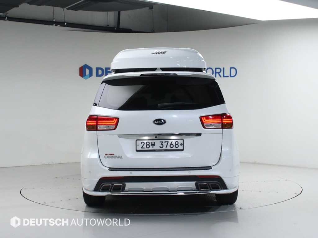 KIA Carnival - Vista 4