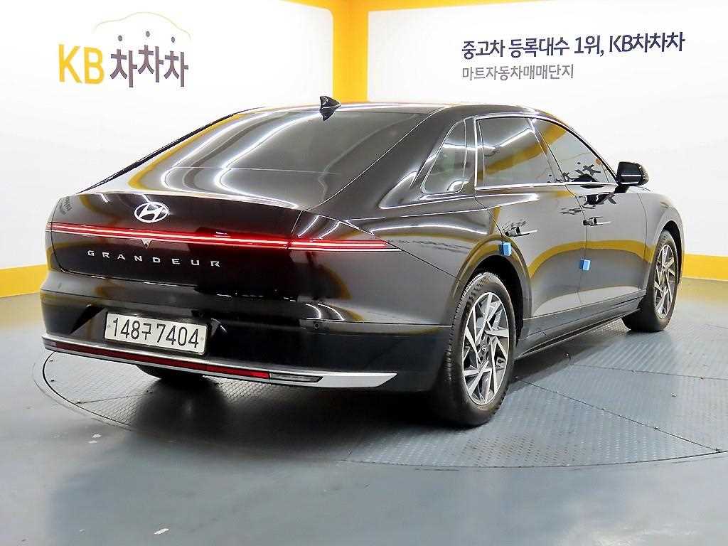 HYUNDAI Grandeur - Vista 4