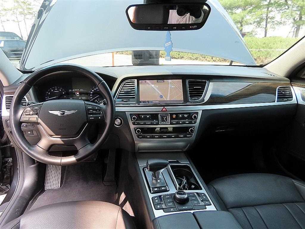 Genesis G80 - Vista 7