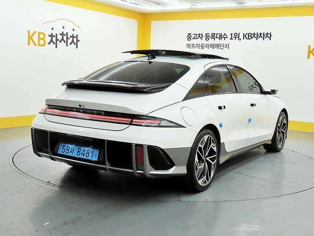 HYUNDAI Ioniq 6 - Vista 4