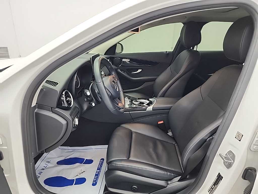 Mercedes Benz C Class - Vista 11