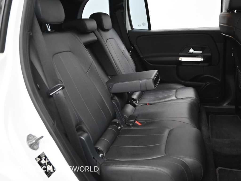 Mercedes Benz GLB Class - Vista 12