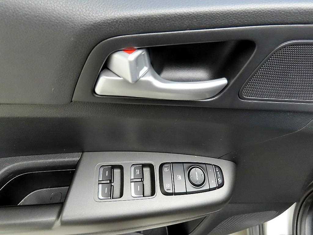 KIA Sportage - Vista 11