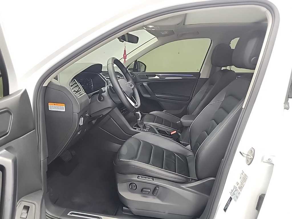 Volkswagen Tiguan - Vista 11