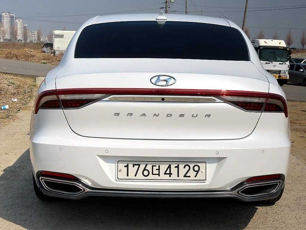 HYUNDAI Grandeur - Vista 4