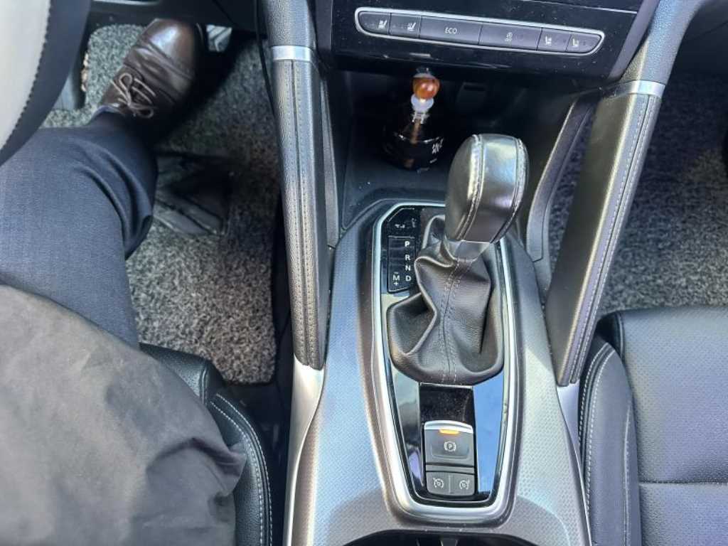 SAMSUNG QM6 - Vista 8