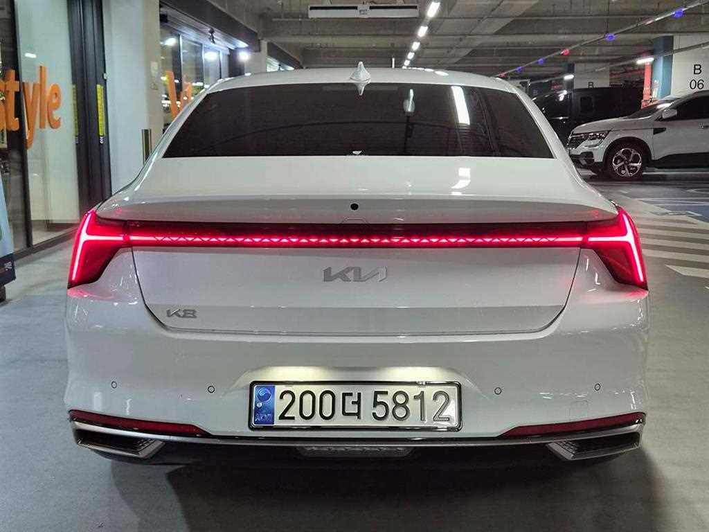 KIA K8 - Vista 5