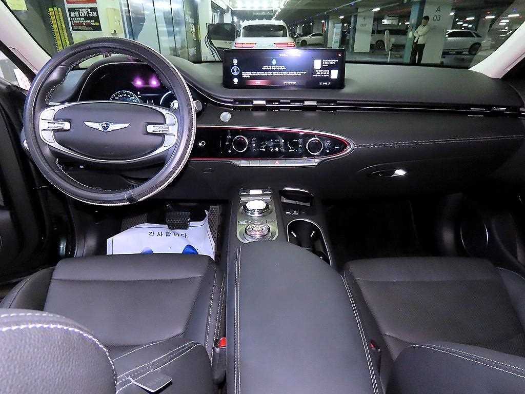 Genesis GV70 - Vista 10