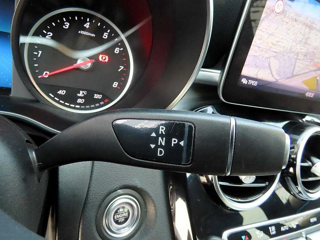 Mercedes Benz C Class - Vista 10