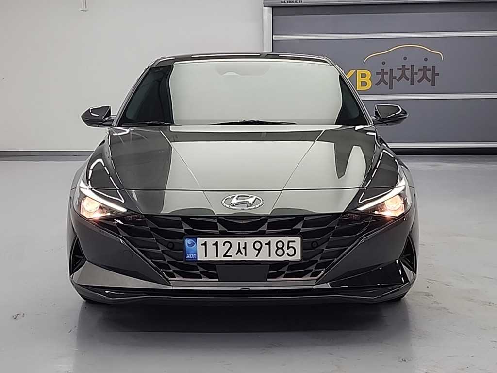 HYUNDAI Avante - Vista 2