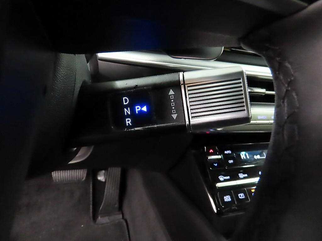 HYUNDAI Grandeur - Vista 10