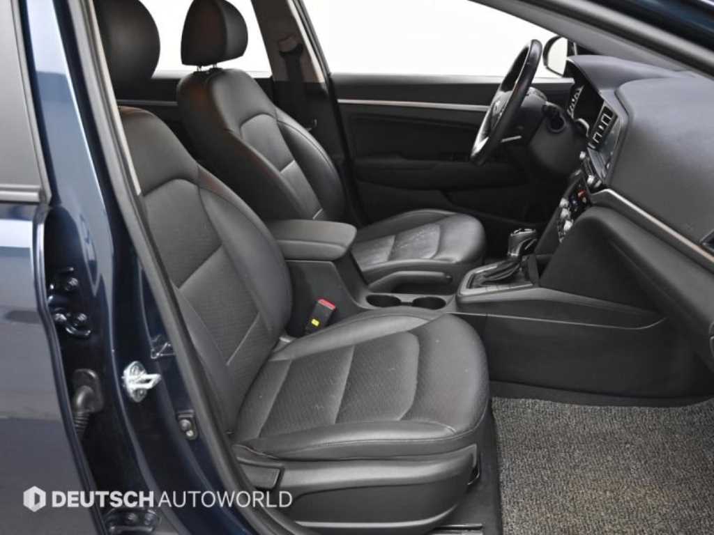 HYUNDAI Avante - Vista 6