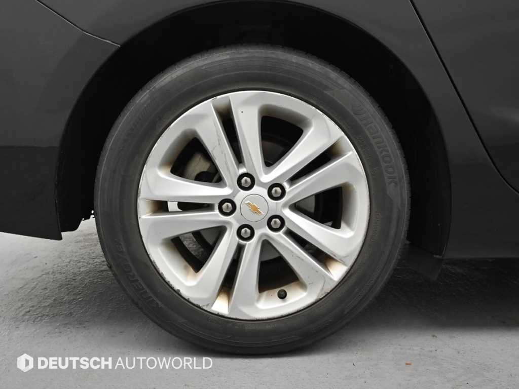 Chevrolet Cruise - Vista 5