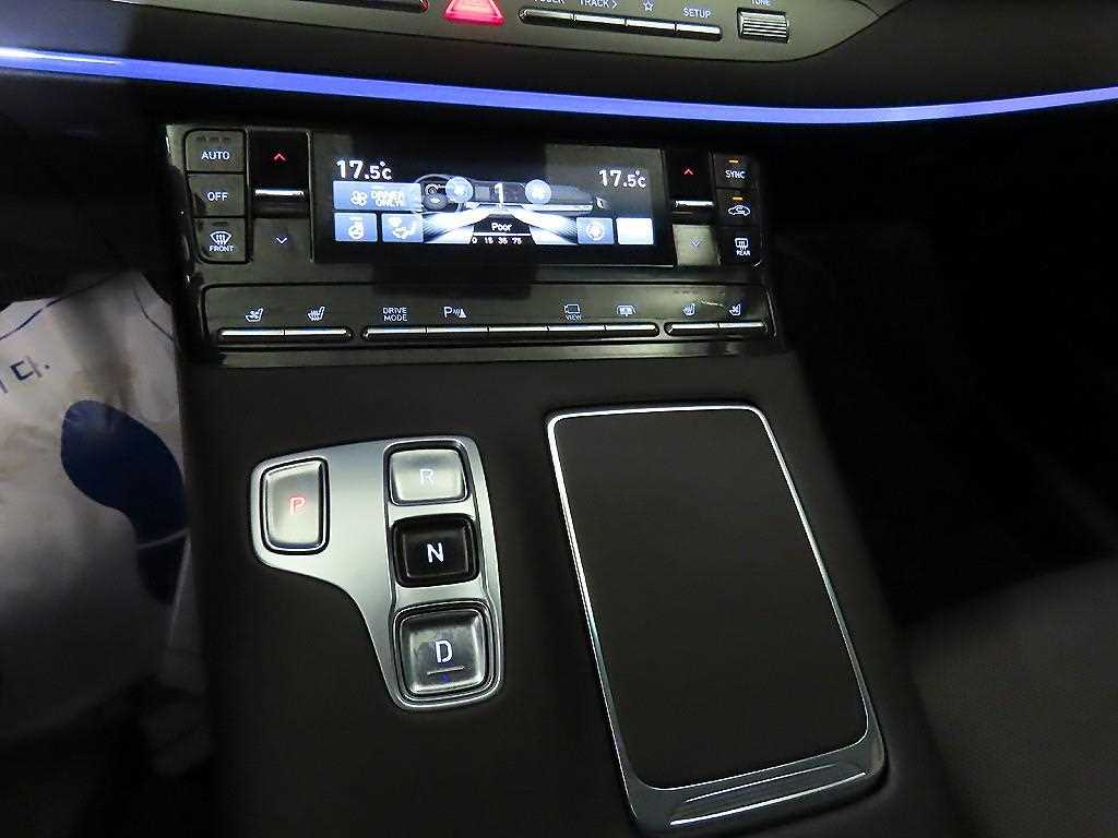 HYUNDAI Grandeur - Vista 12