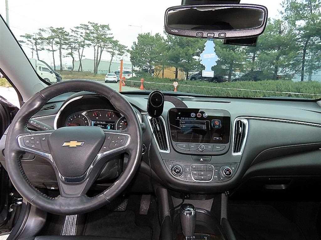 Chevrolet Malibu - Vista 7