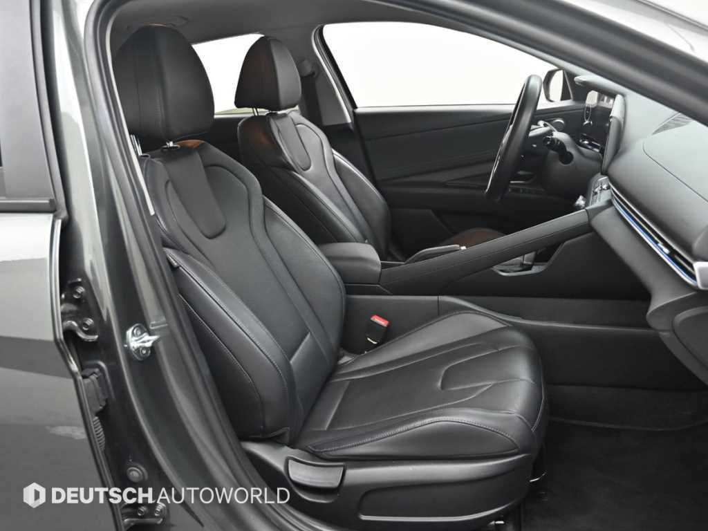 HYUNDAI Avante - Vista 9