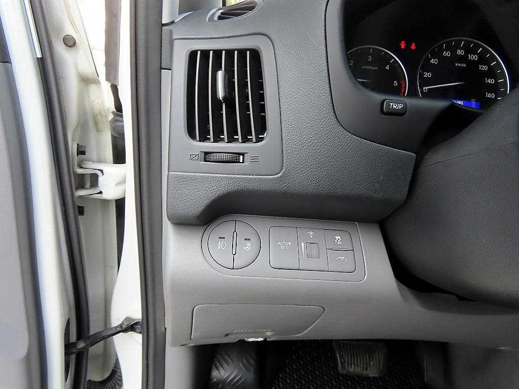 HYUNDAI Starex 2021 Blanco - Importación desde Corea - HF Imports Iquique - Foto 13