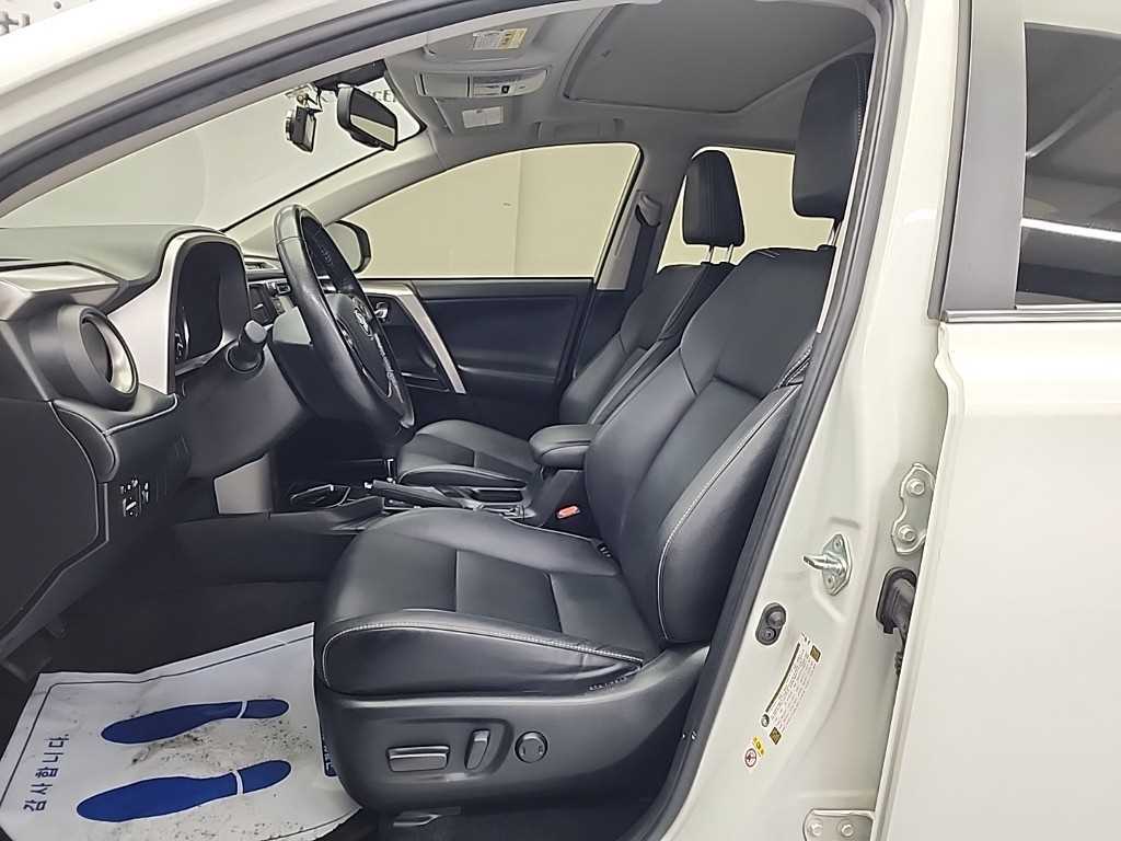 Toyota RAV4 - Vista 11