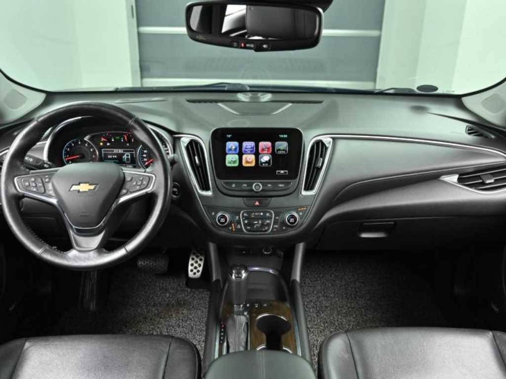 Chevrolet Malibu - Vista 7