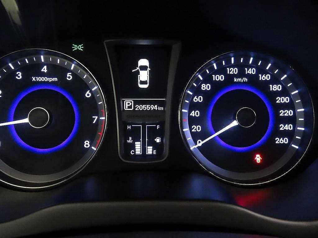 HYUNDAI Grandeur - Vista 9